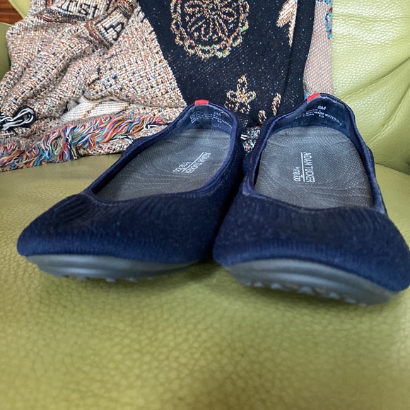 Like New! Adam Tucker by Me Too Navy Blue Ballet slippers - Picture 2 of 7
